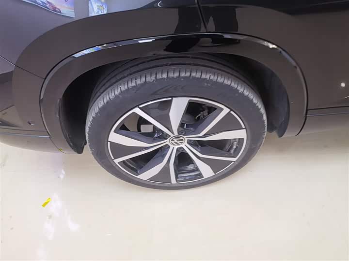 Фото 26 - Volkswagen Tayron