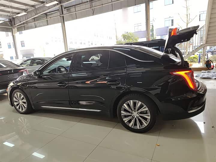 Фото 5 - Hongqi E-QM5