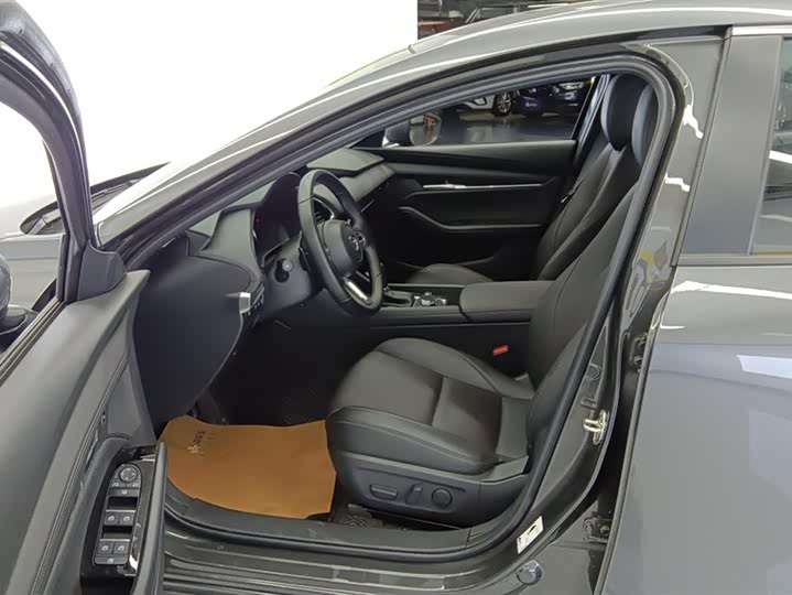 Фото 9 - Mazda 3 (Axela)