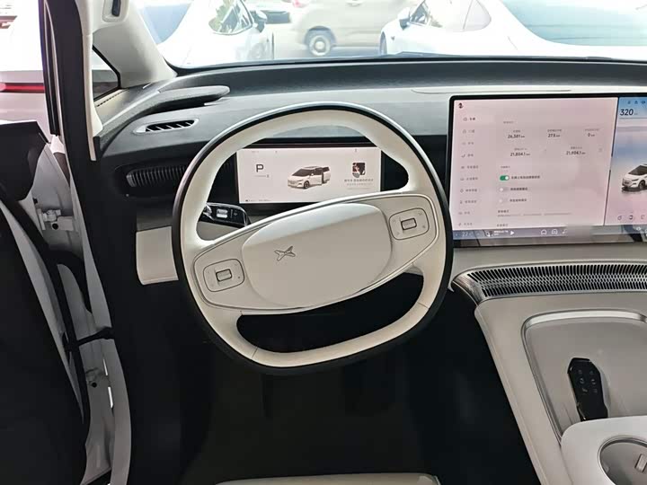 Фото 11 - XPeng X9