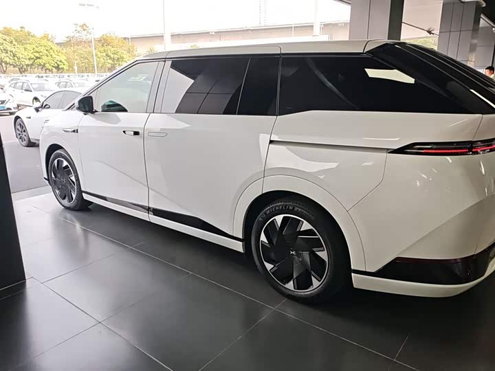 Фото 5 - XPeng X9