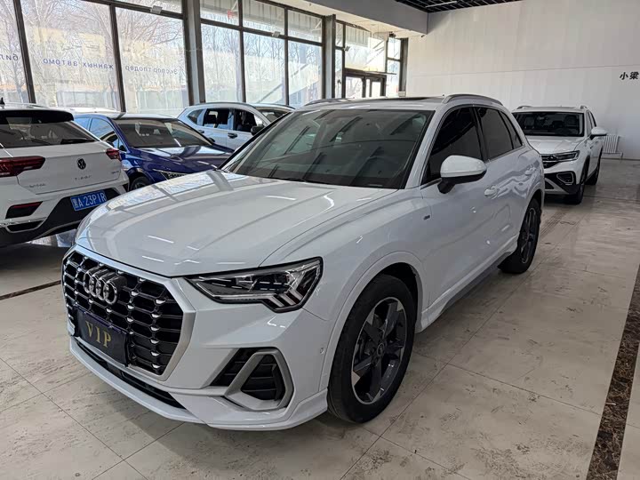 Фото 1 - Audi Q3
