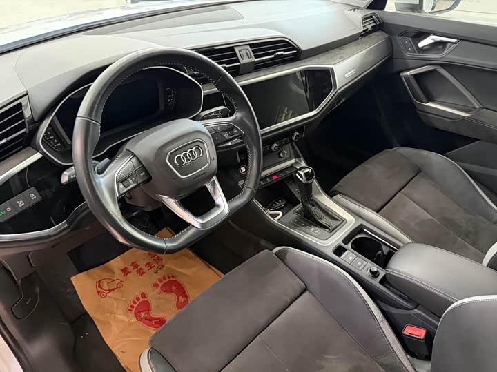 Фото 10 - Audi Q3