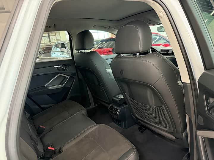 Фото 17 - Audi Q3