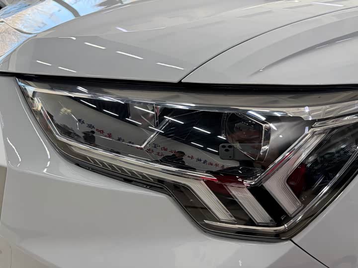 Фото 7 - Audi Q3