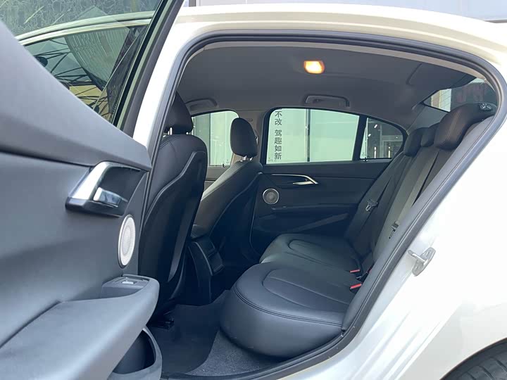 Фото 10 - BMW 1 Series