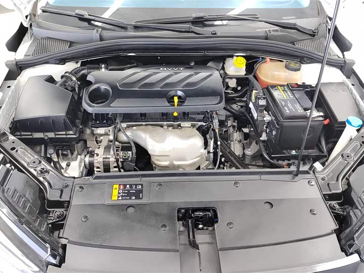 Фото 10 - Roewe i5