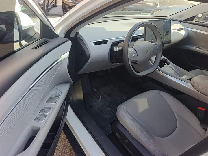 Фото 15 - XPeng Mona M03