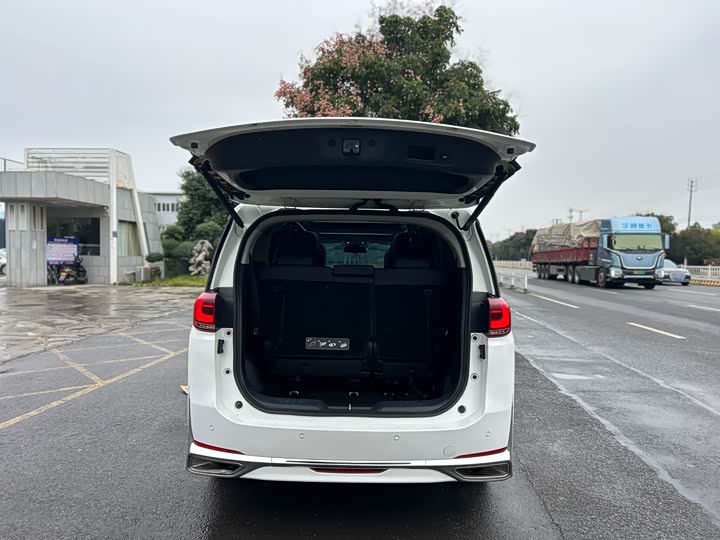 Фото 17 - GAC Trumpchi M8