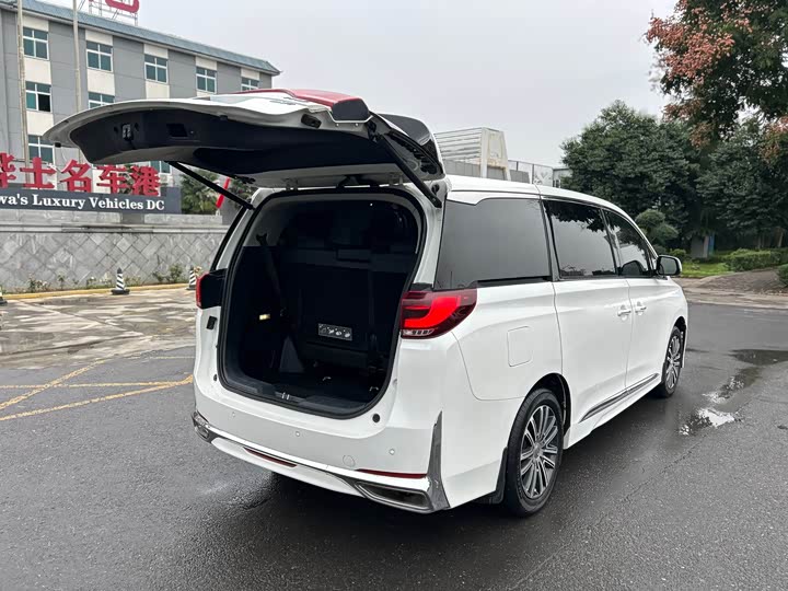 Фото 19 - GAC Trumpchi M8