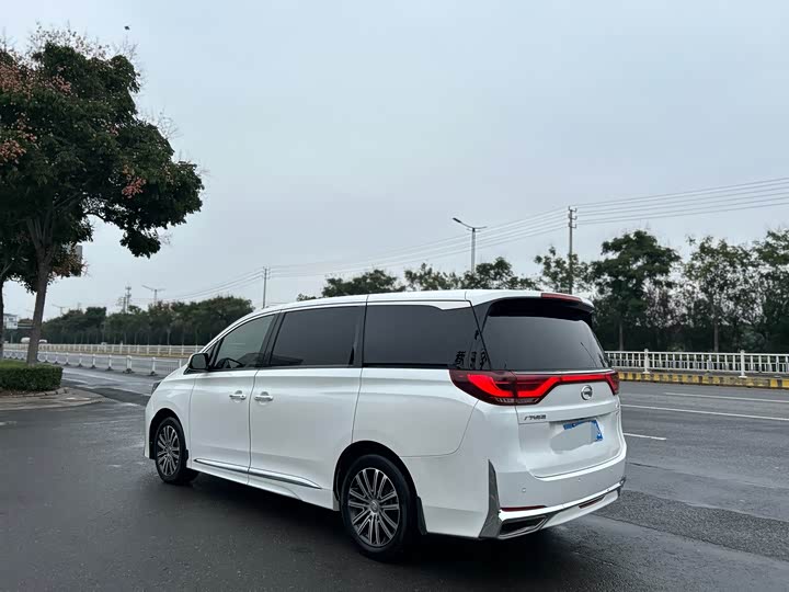 Фото 3 - GAC Trumpchi M8