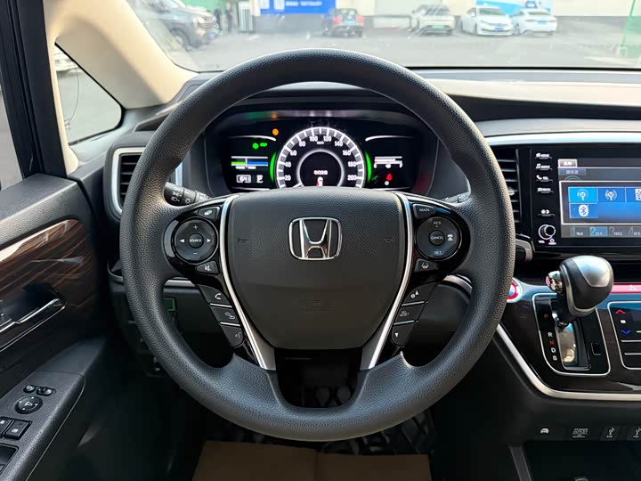 Фото 7 - Honda Odyssey