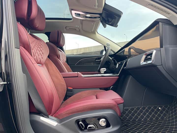 Фото 26 - Hongqi E-HS9