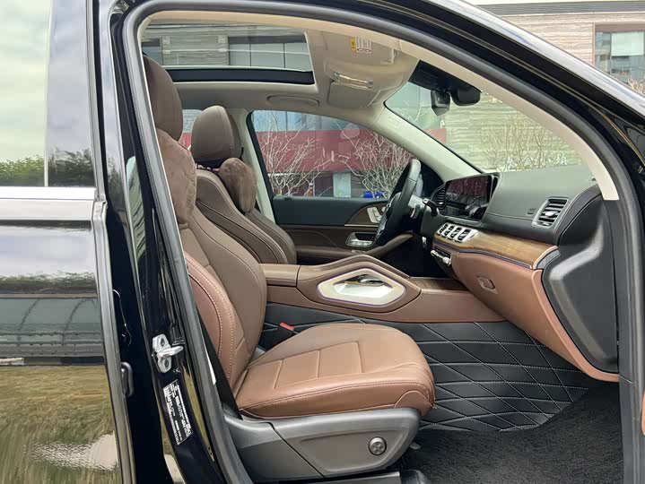 Фото 11 - Mercedes-Benz GLE-Class