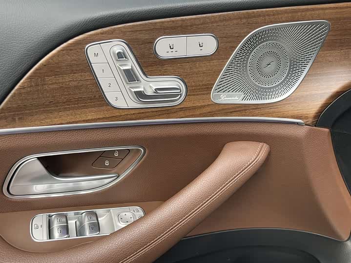 Фото 17 - Mercedes-Benz GLE-Class