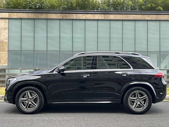 Фото 4 - Mercedes-Benz GLE-Class