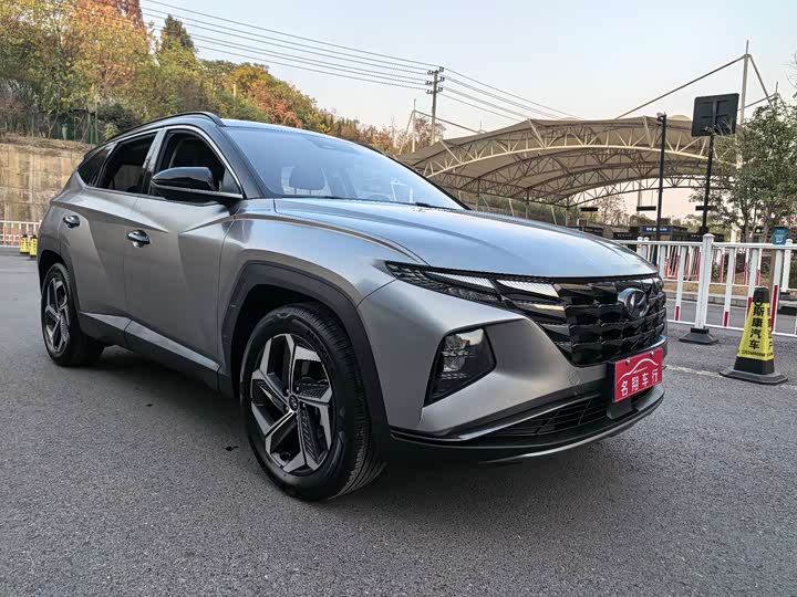 Фото 3 - Hyundai Tucson L