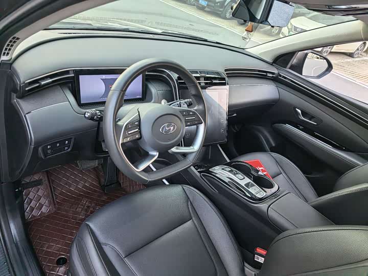 Фото 6 - Hyundai Tucson L