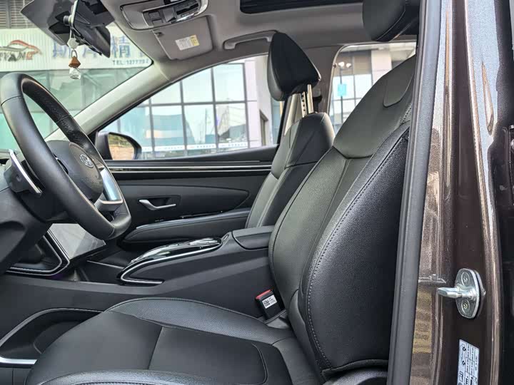 Фото 7 - Hyundai Tucson L