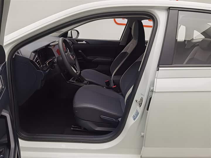 Фото 10 - Volkswagen Lavida