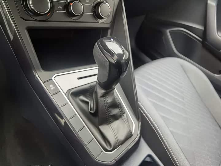 Фото 13 - Volkswagen Lavida