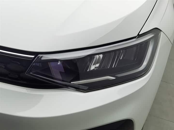 Фото 7 - Volkswagen Lavida