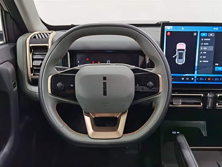 Фото 11 - Chery iCar 03