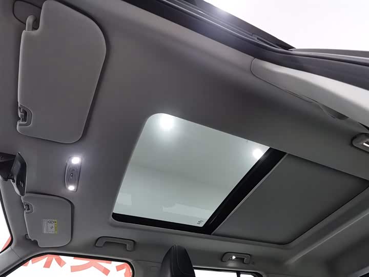 Фото 14 - Chery iCar 03