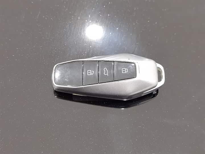 Фото 19 - Chery iCar 03