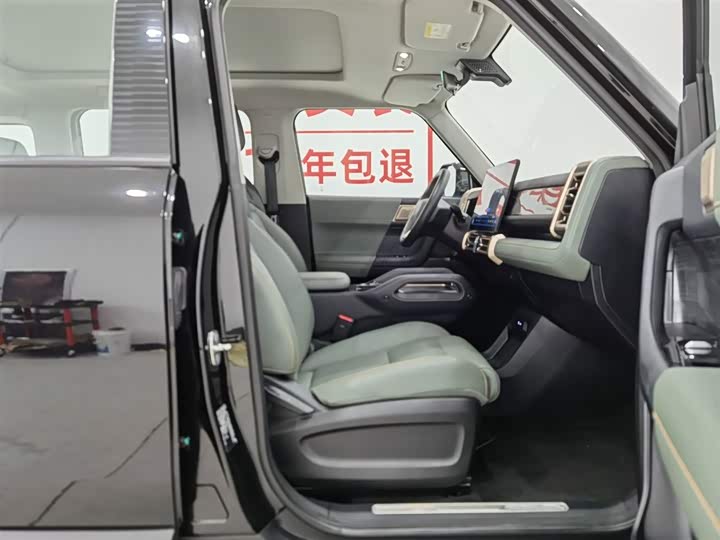 Фото 23 - Chery iCar 03