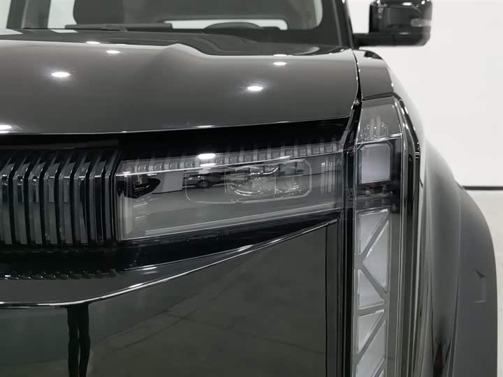 Фото 7 - Chery iCar 03