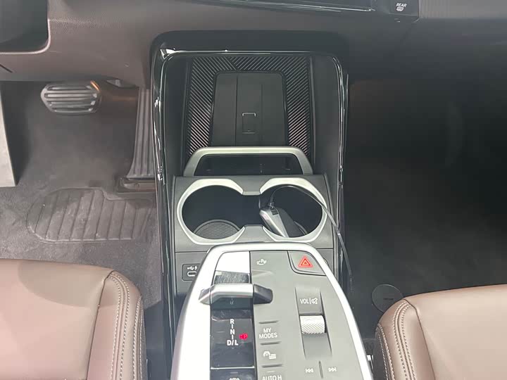 Фото 10 - BMW X1