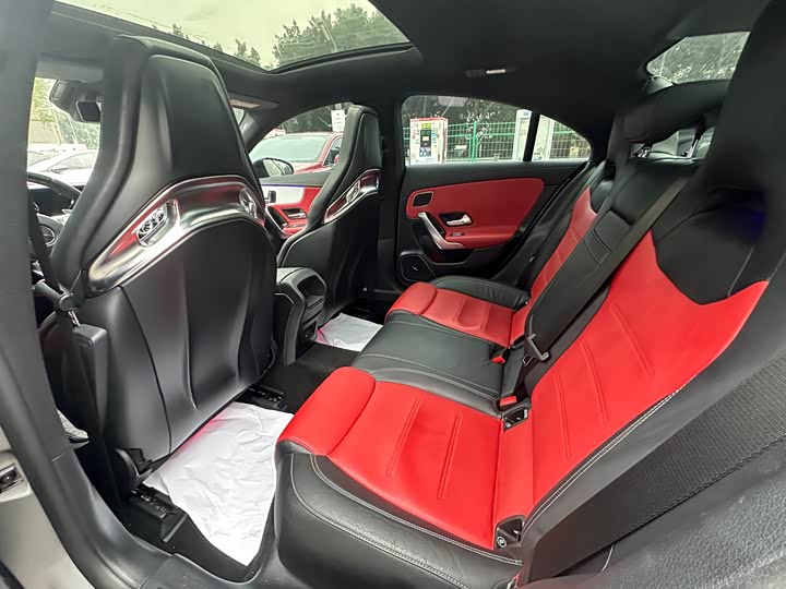 Фото 9 - Mercedes-Benz CLA-Class AMG