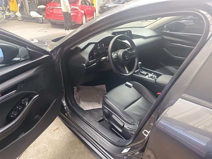 Фото 13 - Mazda 3 (Axela)