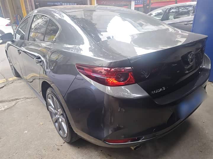 Фото 21 - Mazda 3 (Axela)