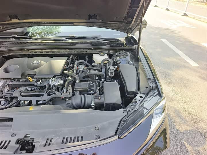 Фото 22 - Toyota Camry