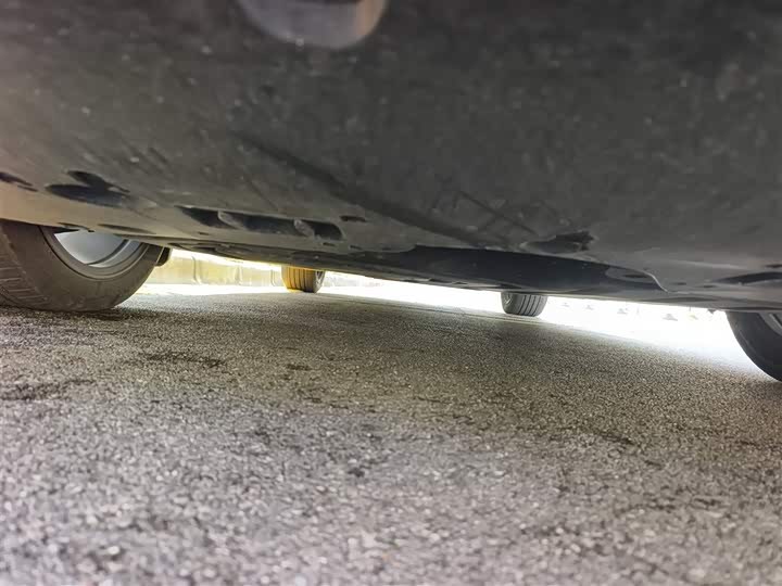 Фото 23 - Toyota Camry