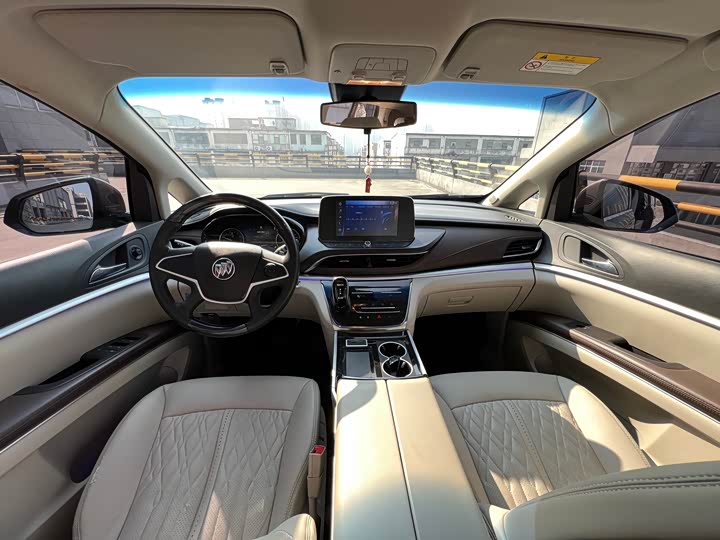 Фото 8 - Buick GL8 ES