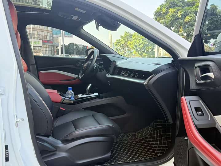 Фото 24 - MG Motor 5