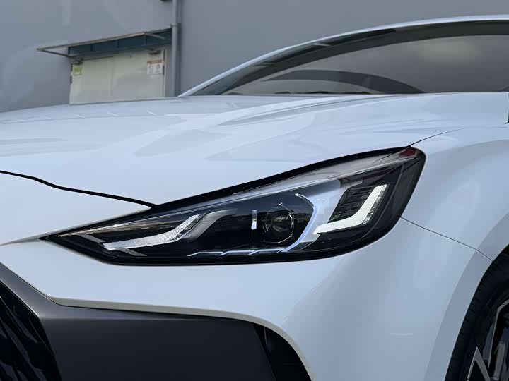 Фото 8 - MG Motor 5