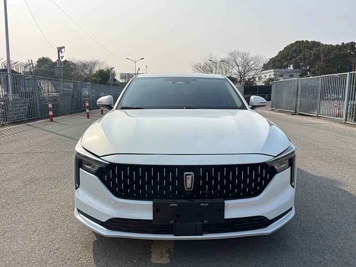 Фото 2 - Bestune B70