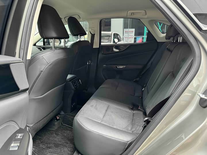 Фото 7 - Lexus NX