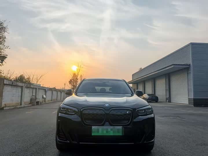 Фото 2 - BMW iX3