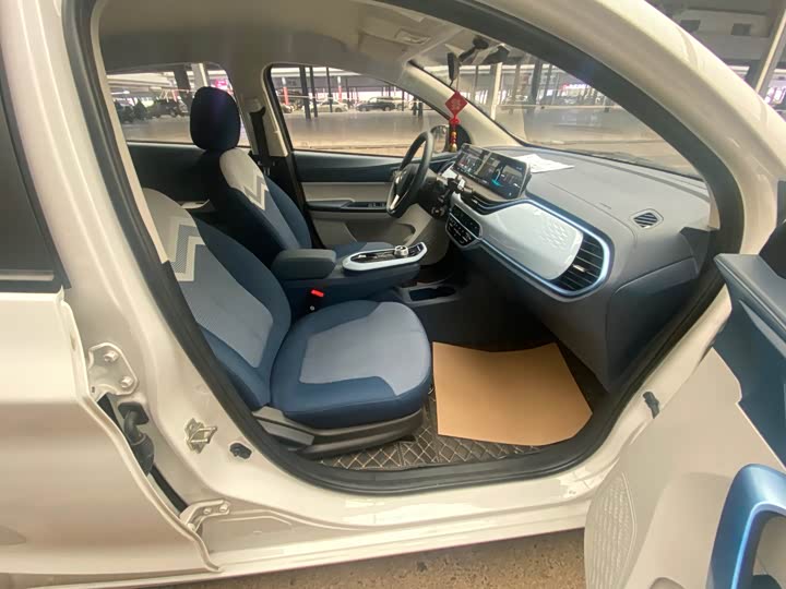 Фото 5 - Changan BenBen E-Star