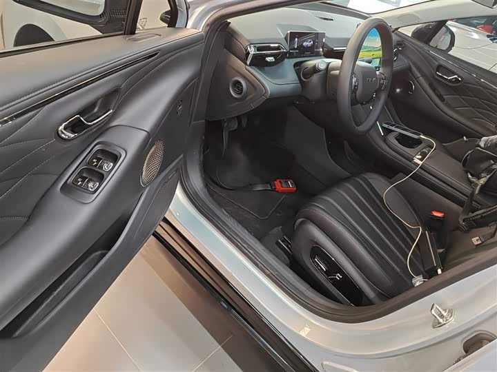 Фото 13 - GAC Aion RT