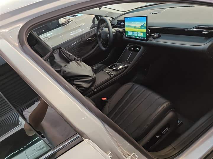 Фото 17 - GAC Aion RT