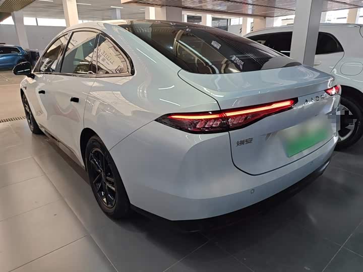 Фото 21 - GAC Aion RT