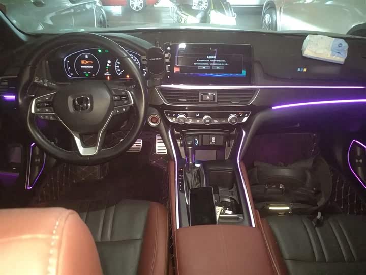 Фото 10 - Honda Inspire