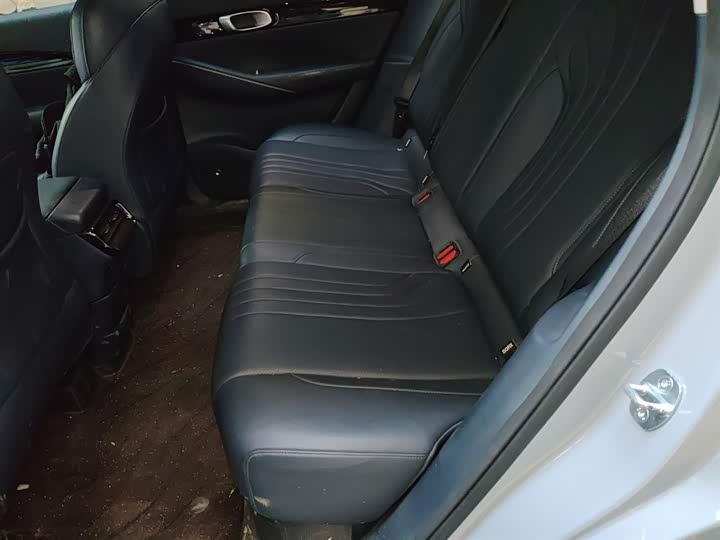 Фото 17 - Geely Galaxy E5