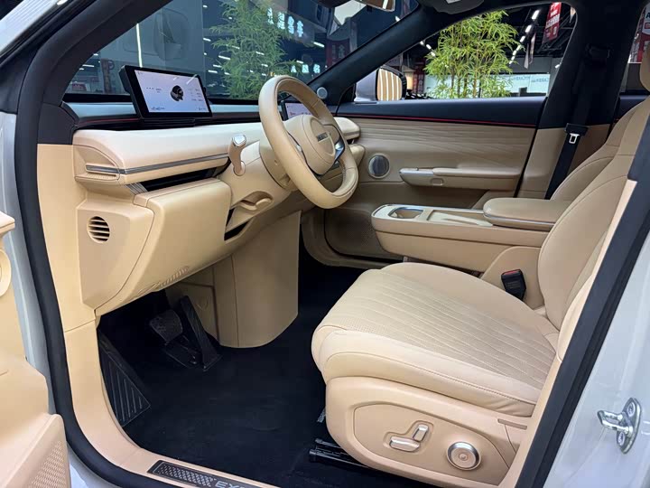 Фото 4 - Exeed Sterra ET